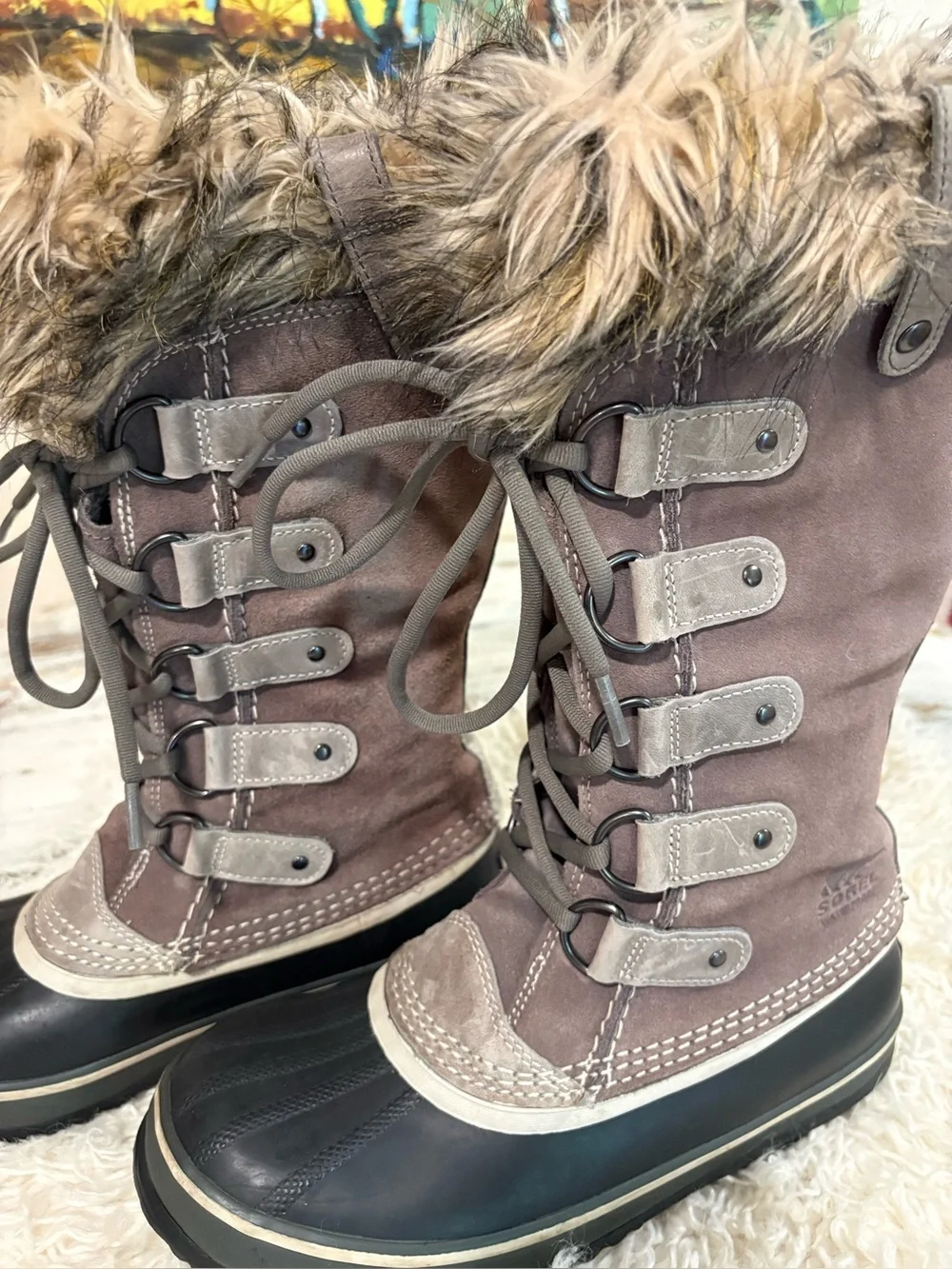 Sorel Women's Joan of Arctic winter boots in the Quarry/Black colorway 7.5